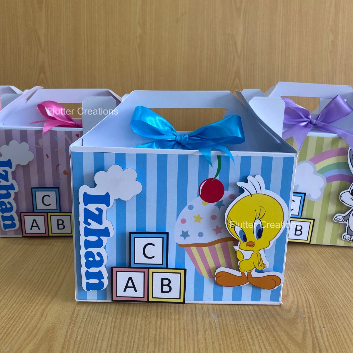 Looney Tunes Favor Gable Box