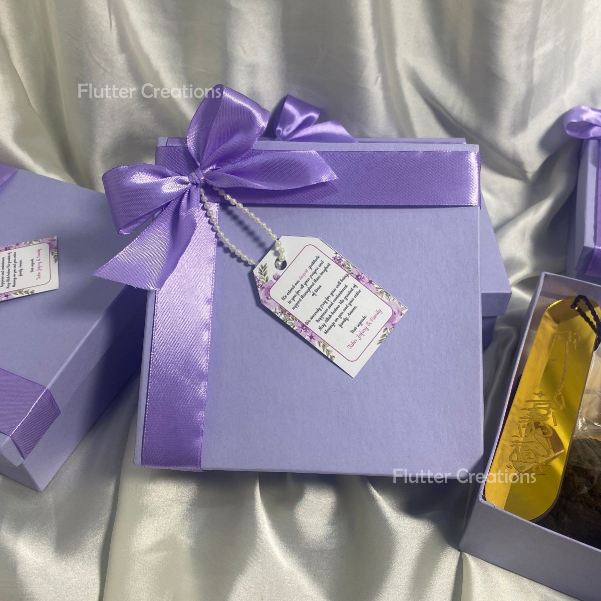 Favor Gift Box with Ribbon n Tag