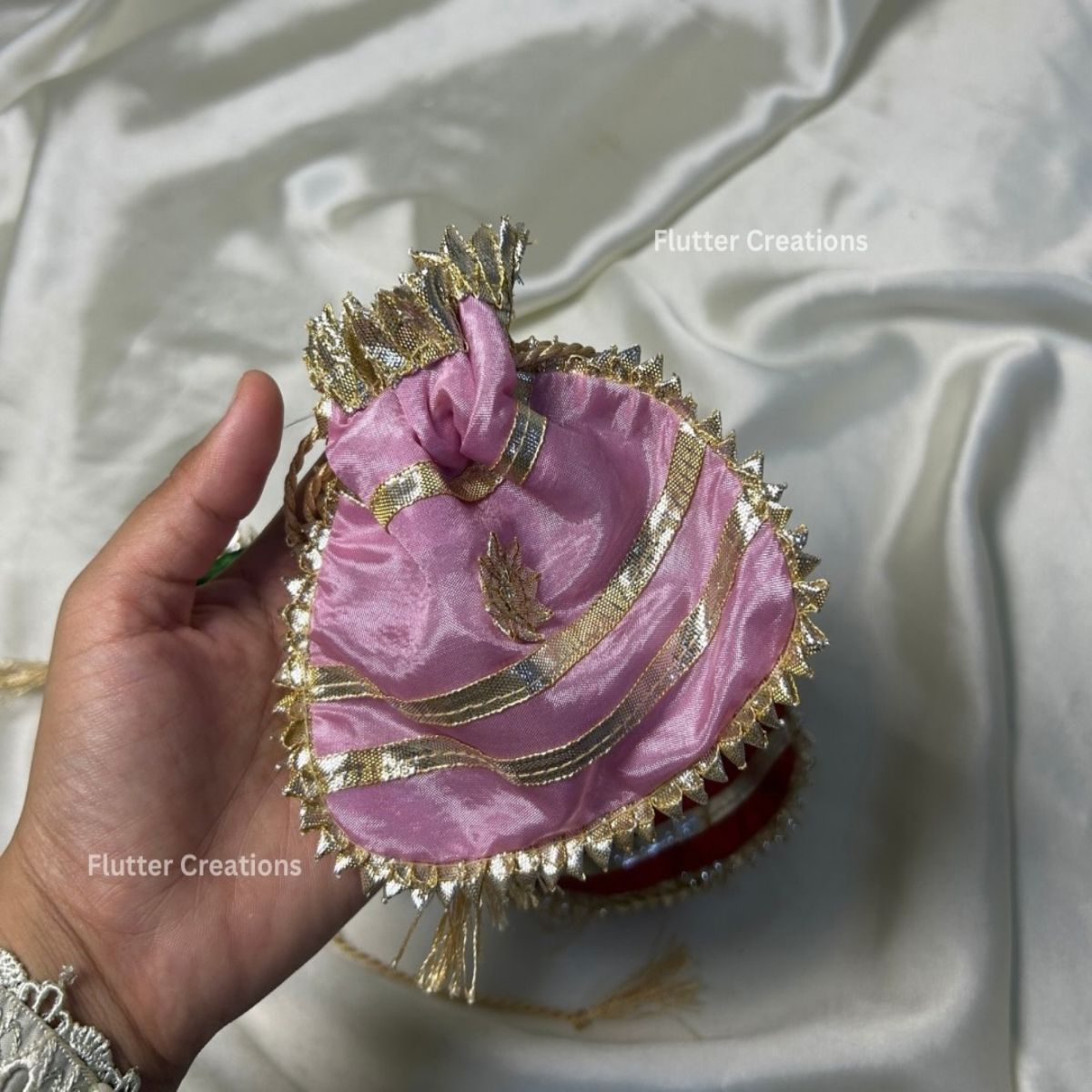 Gota Silk Pouch With Border lace