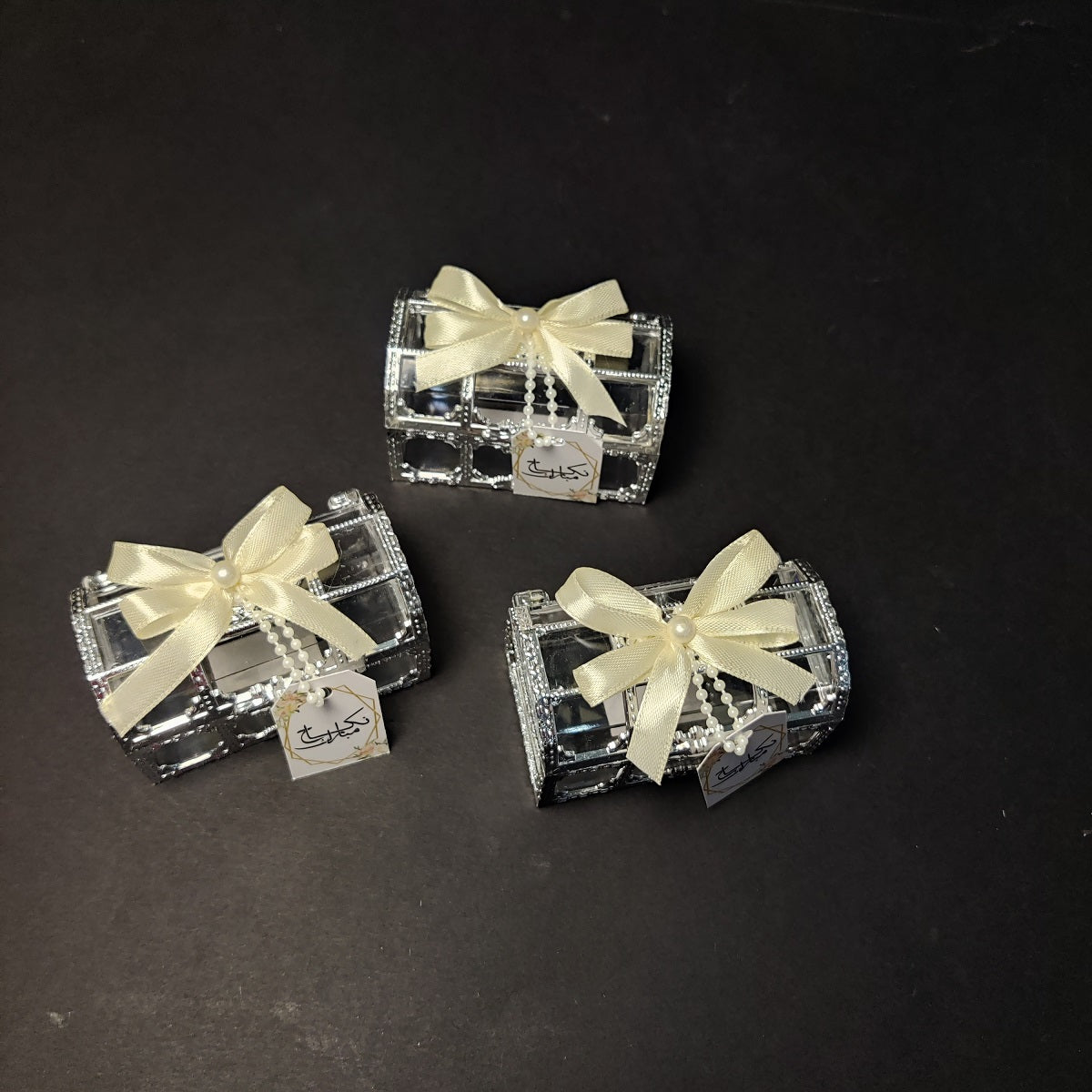 Silver Treasure/Tijori Box with Double Ribbon & Tag