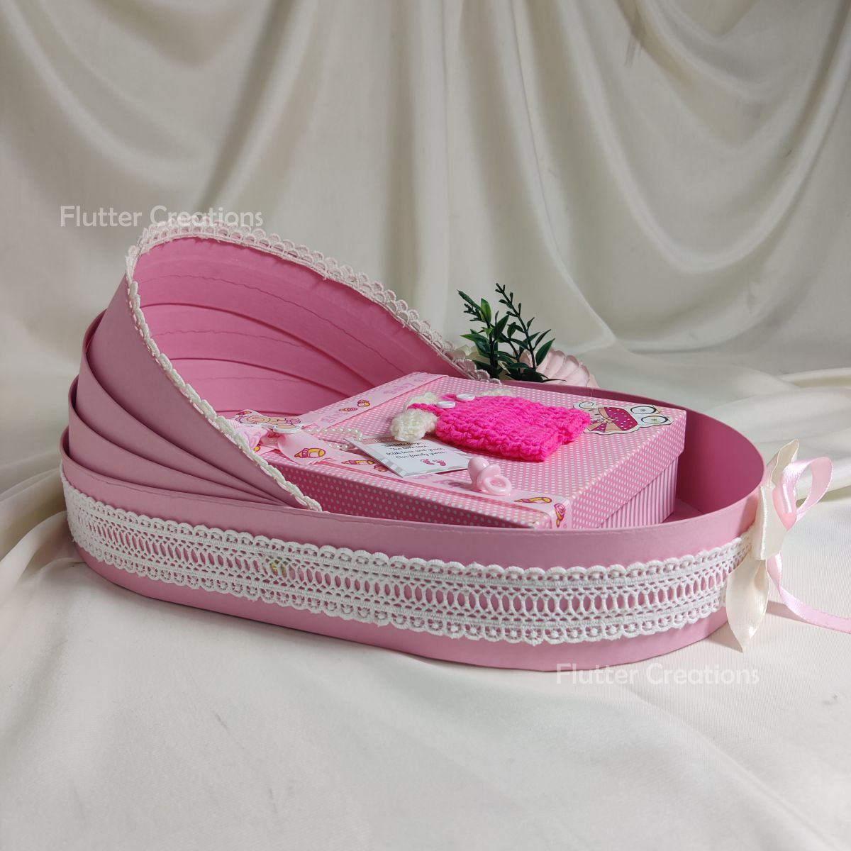 Cradle Box with Decoration