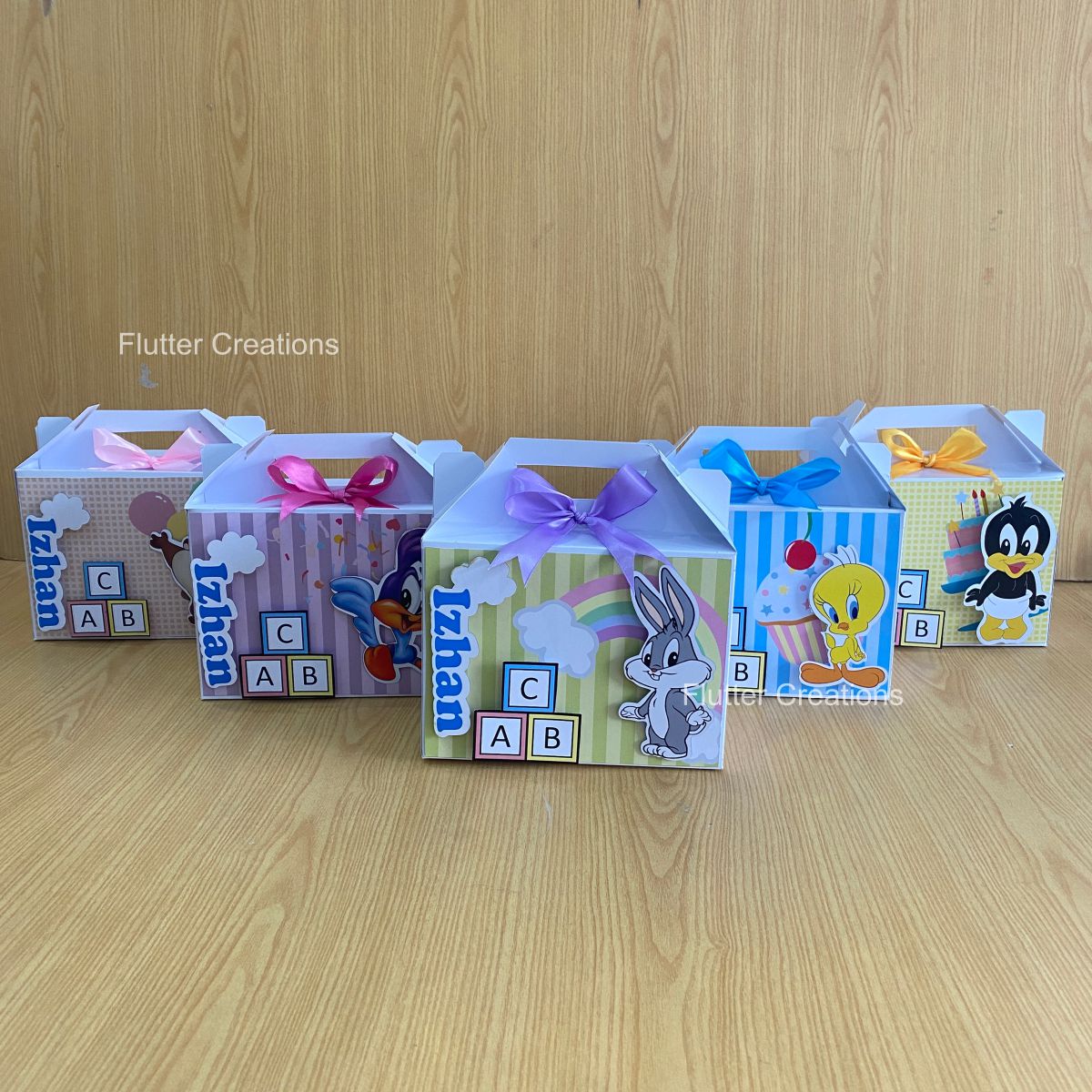Looney Tunes Favor Gable Box