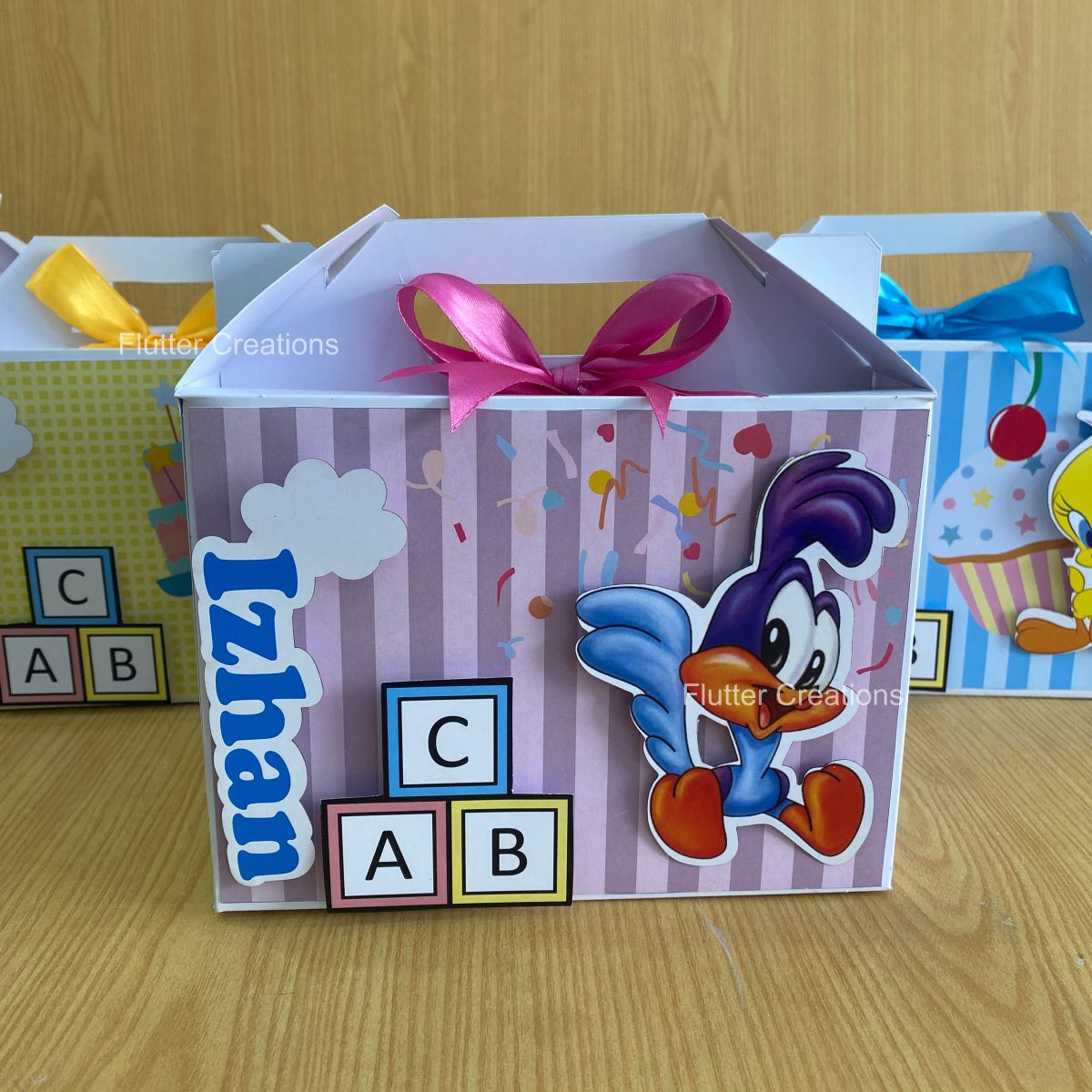 Looney Tunes Favor Gable Box