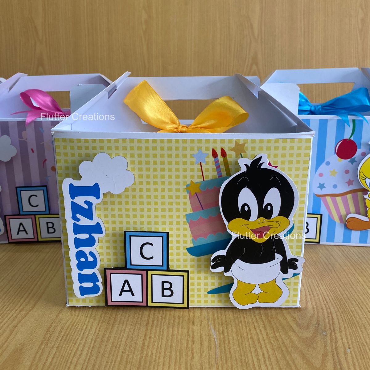 Looney Tunes Favor Gable Box