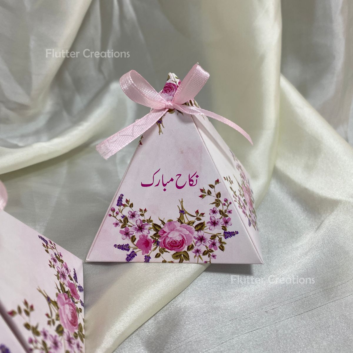Pink Pyramid/Triangle Box – Flutter Creations