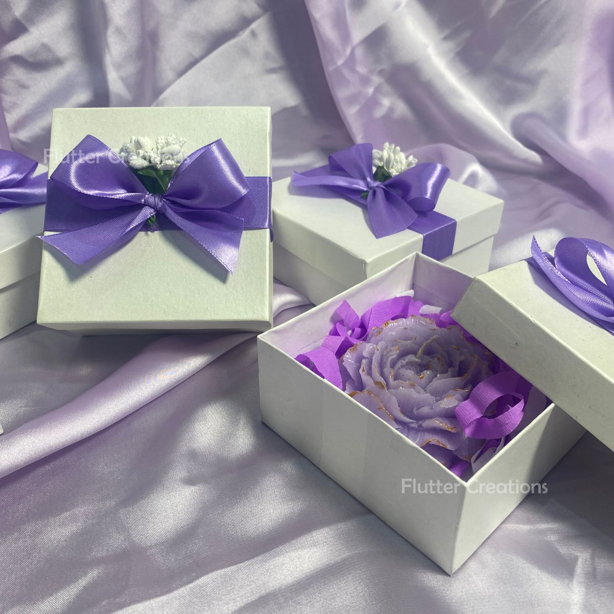Gift Box with Ribbon, Stamen & Tag (Purple)