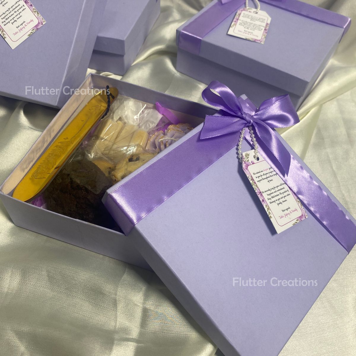 Favor Gift Box with Ribbon n Tag