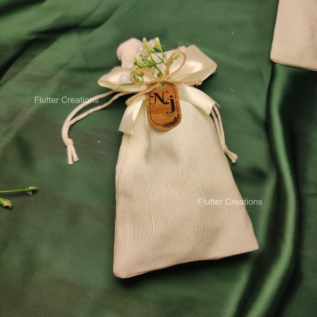 Premium Jute Bags/Pouches with Baby Breath