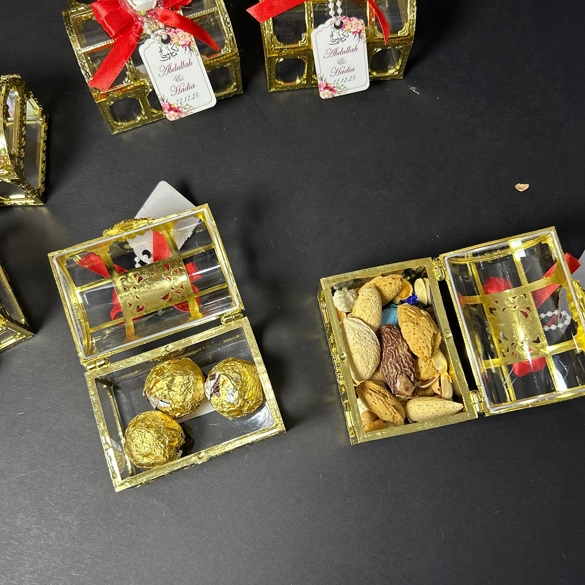 Golden Treasure/Tijori Box with Ribbon, Flower & Tag