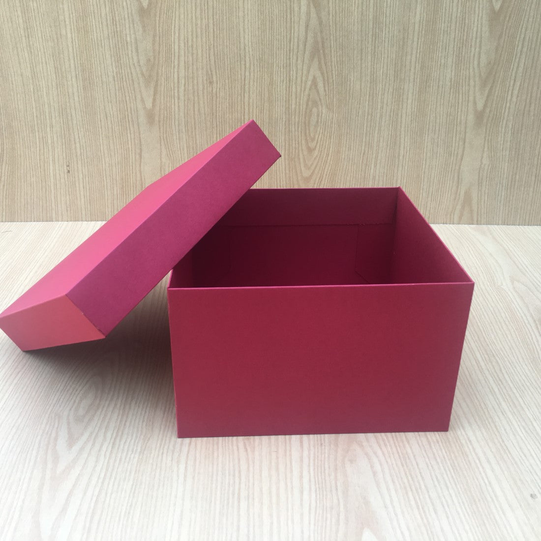 Plain Cardboard Red Boxes	Cardboard