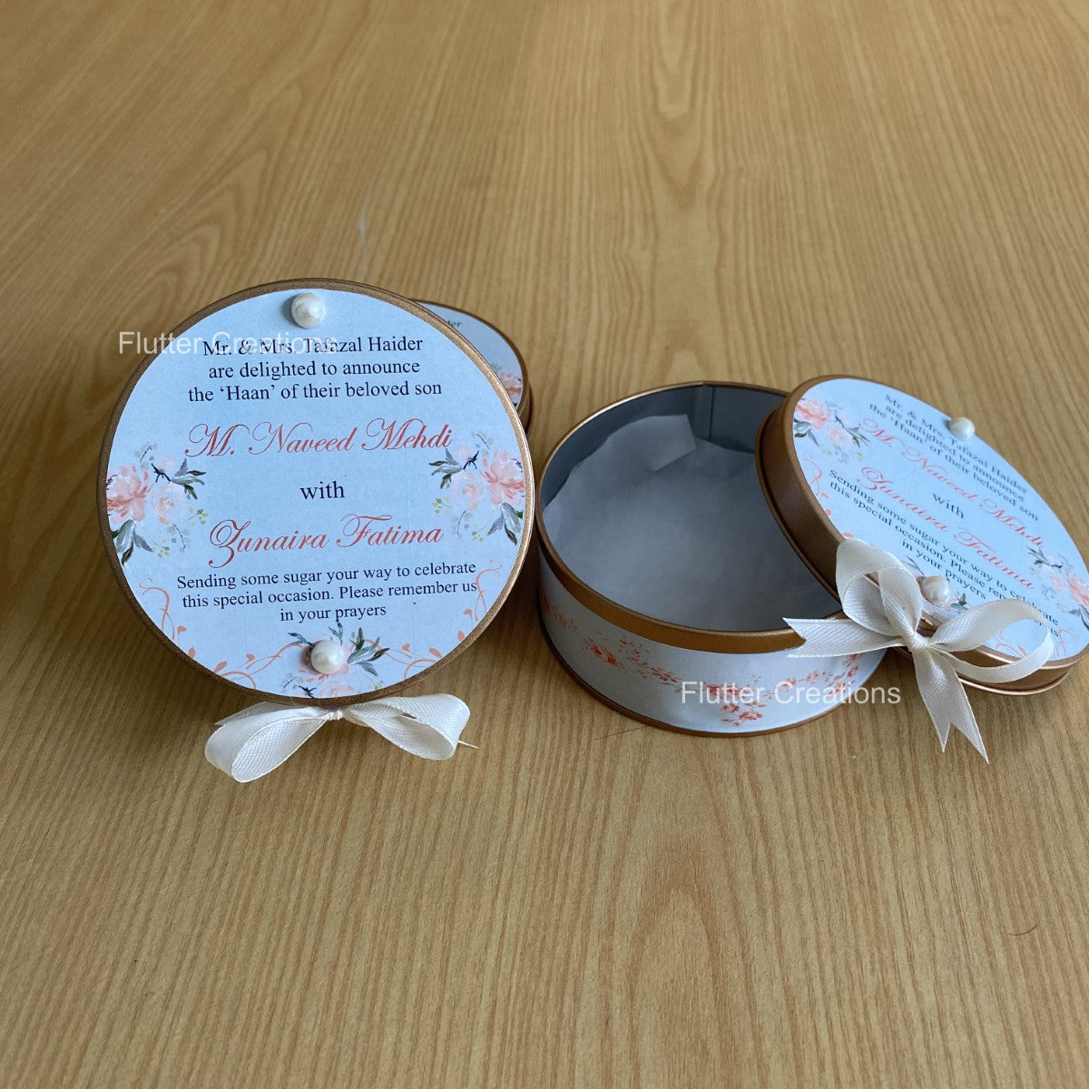 Round Tin Box with customized print, pearl and ribbon