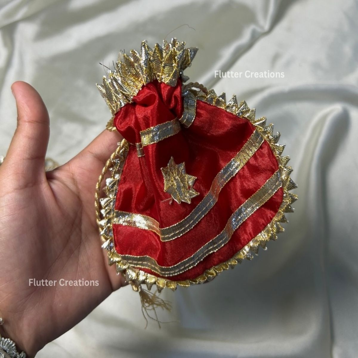 Gota Silk Pouch With Border lace