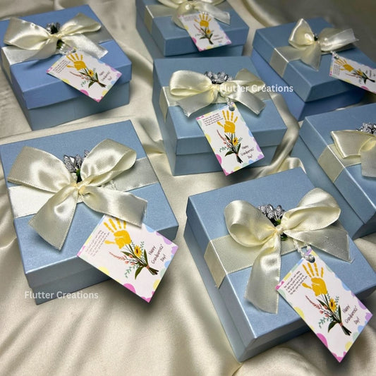Scented Candle Box with Ribbon & Stamen Flower