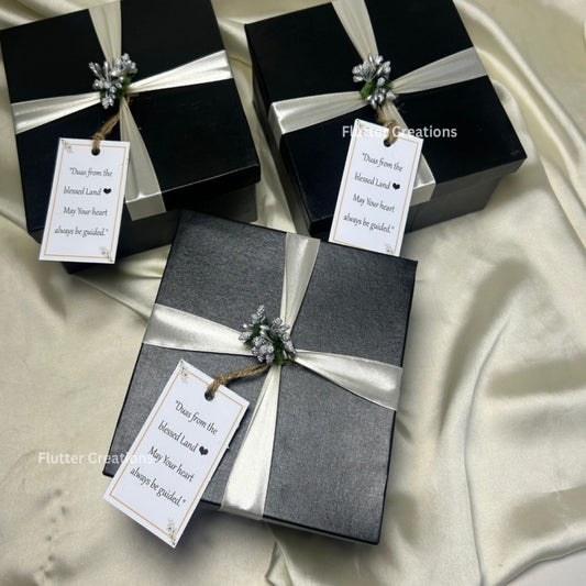 Umrah Box with Stamen Flower