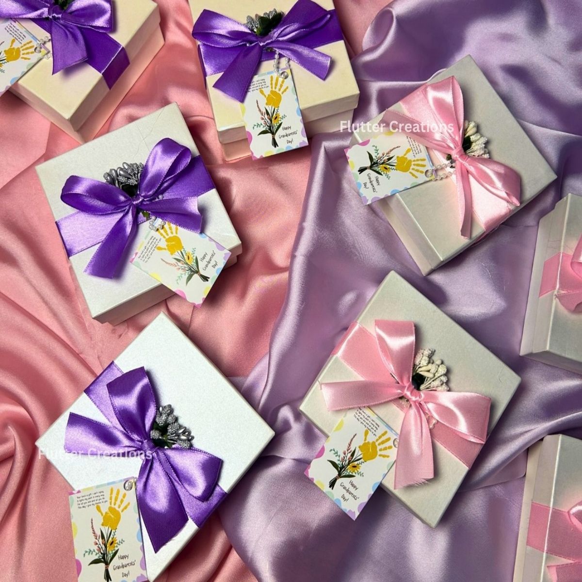 Scented Candle Box with Ribbon & Stamen Flower