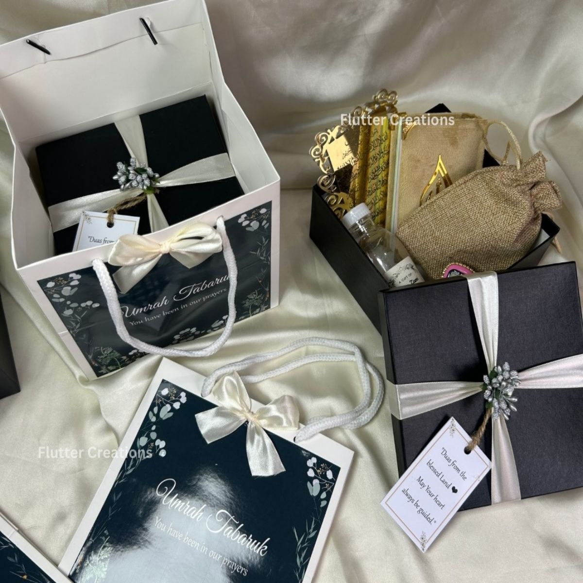 Umrah Box with Stamen Flower