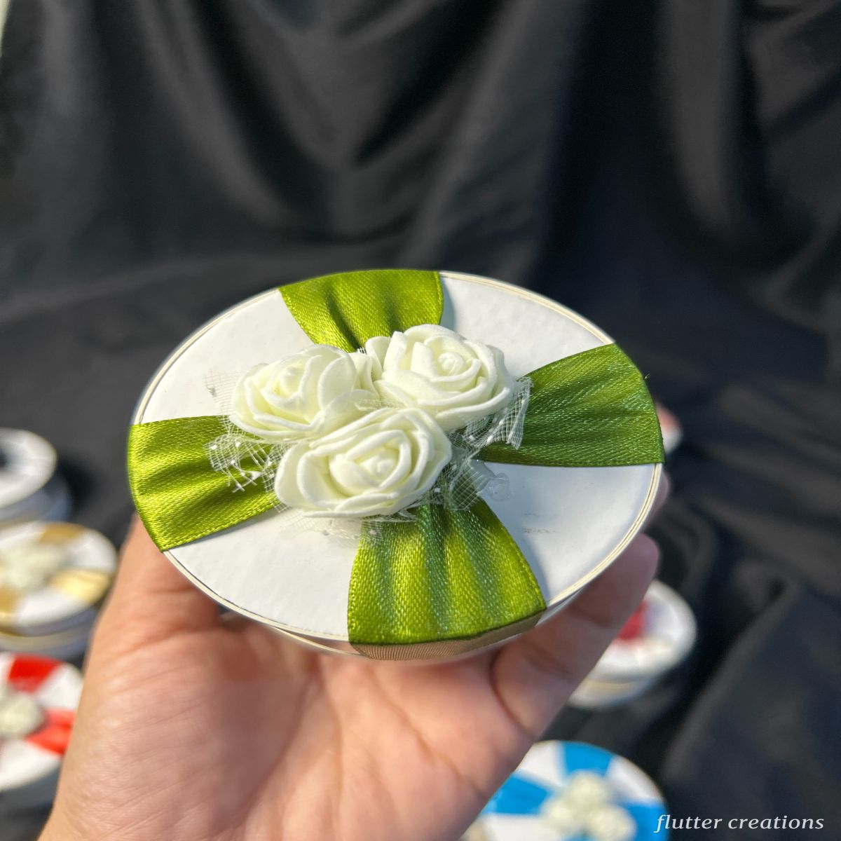 Round shape Nikkah Bid/Wedding Favors Box with Flowers
