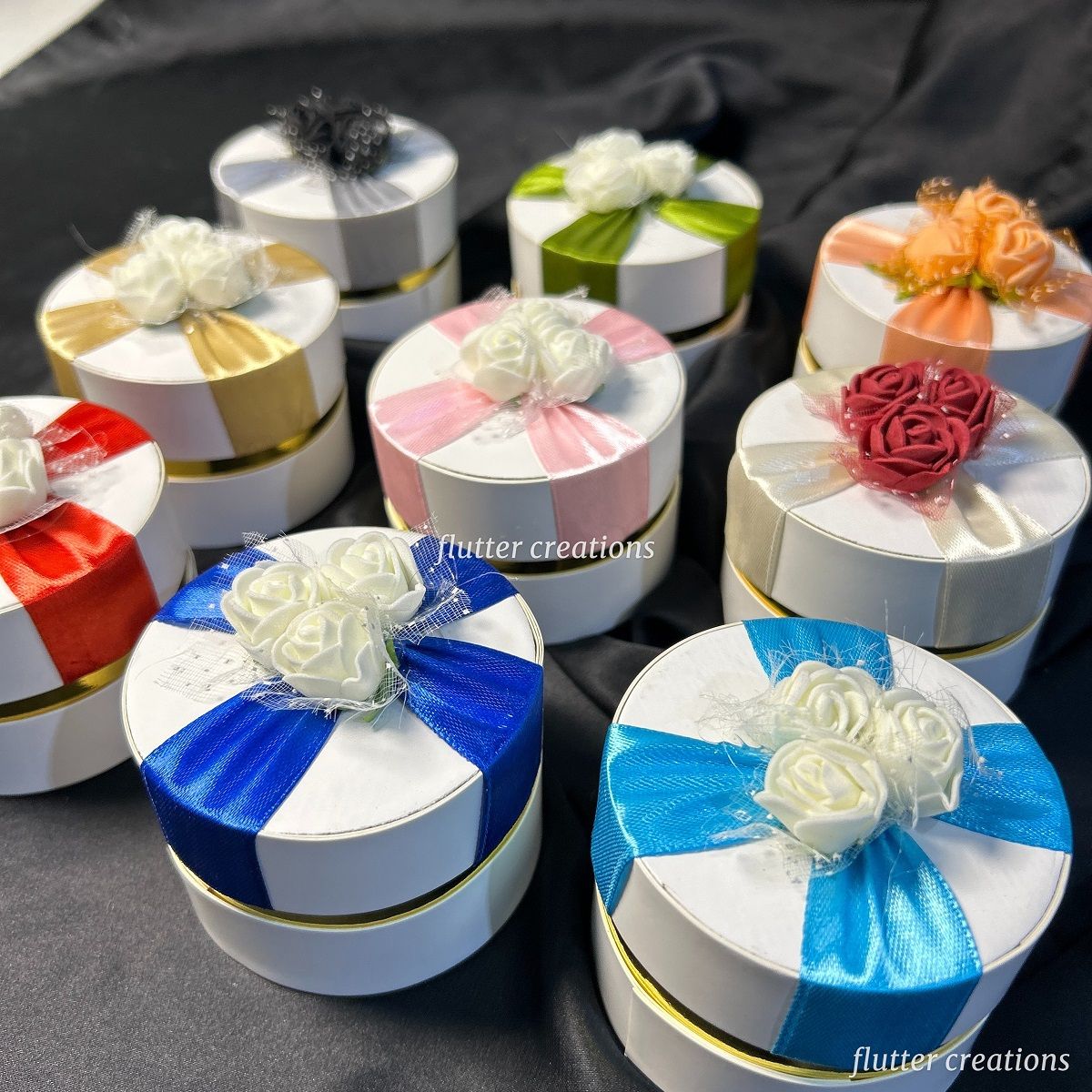 Round shape Nikkah Bid/Wedding Favors Box with Flowers